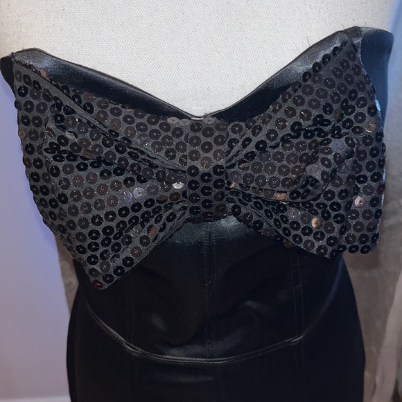 Betsey Johnson Vintage 1990s Black Satin Sequin Bow Cocktail Pencil Dress - Picture 5 of 6